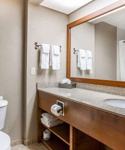 Comfort Inn Benson near Kartchner Caverns - Benson, AZ