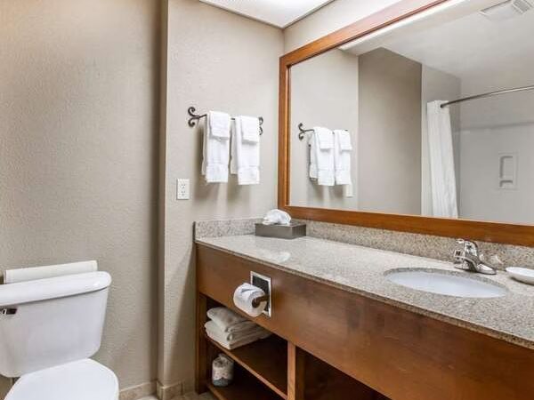 Comfort Inn Benson near Kartchner Caverns - Benson, AZ