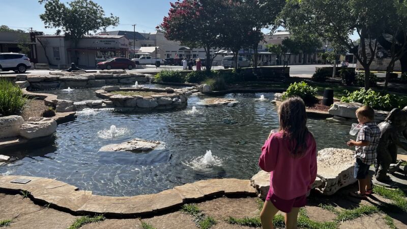 Main StadtPlatz - Boerne, TX