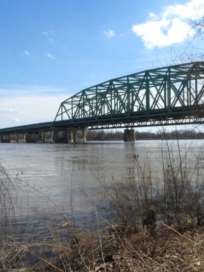 Missouri Greenway: Earth City Levee Trailhead - Bridgeton, MO