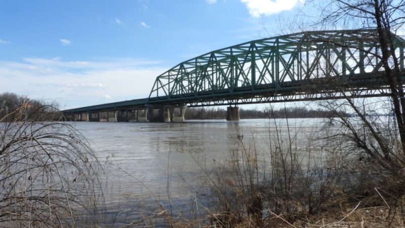 Missouri Greenway: Earth City Levee Trailhead - Bridgeton, MO