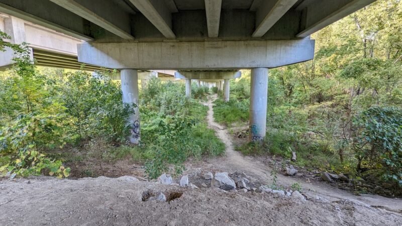 Missouri Greenway: Earth City Levee Trailhead - Bridgeton, MO