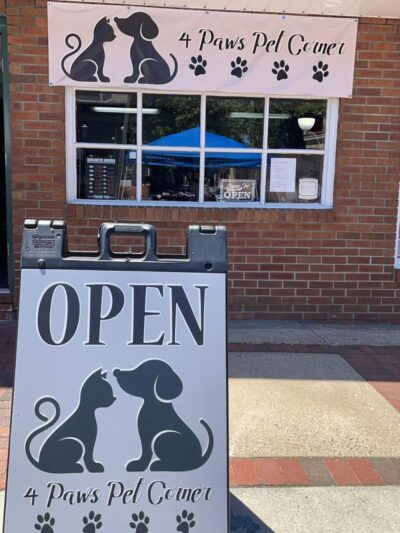 4 Paws Pet Corner - Bristol, PA
