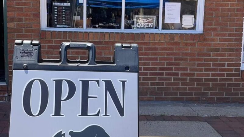 4 Paws Pet Corner - Bristol, PA