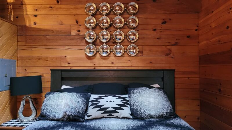 Smoke Hole Log Cabin Resort - Cabins, WV