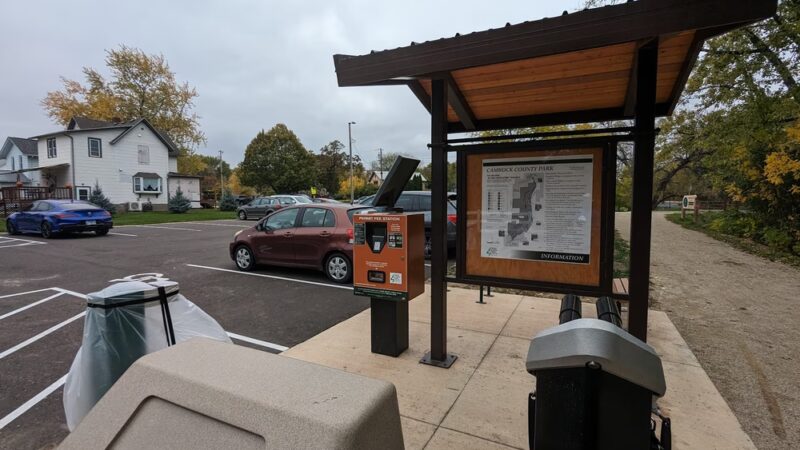 CamRock Walking Trailhead - Cambridge, WI