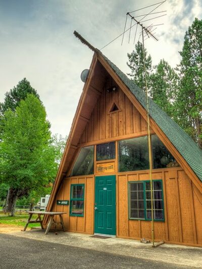Camp Sherman RV Park & Motel - Camp Sherman, OR