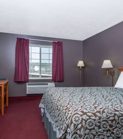 Days Inn Hotel & Governors' Waterpark, RV Park & Fitness Center - Casselton, ND
