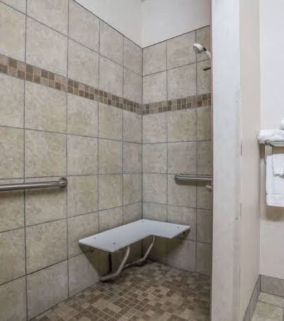 Days Inn Hotel & Governors' Waterpark, RV Park & Fitness Center - Casselton, ND