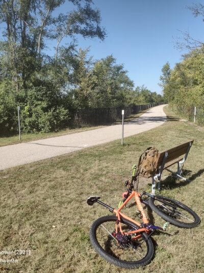 Prairie Park Fishery Trail/Sac and Fox Trail Fork - Cedar Rapids, IA