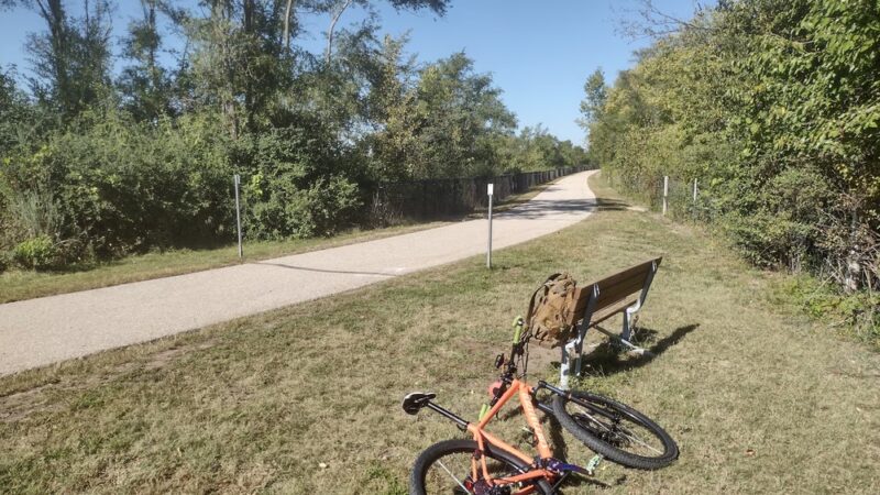 Prairie Park Fishery Trail/Sac and Fox Trail Fork - Cedar Rapids, IA