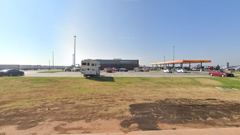 Dog Park at Love's Travel Stops - Chandler, OK