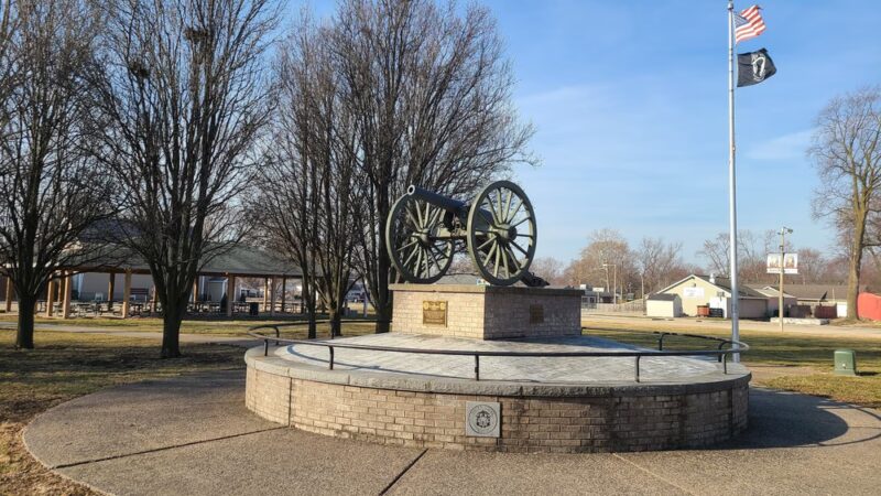 Chatham Square - Chatham, IL