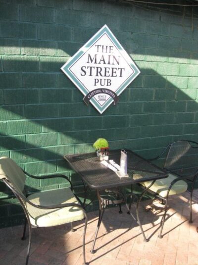 Main Street Pub - Clifton, VA