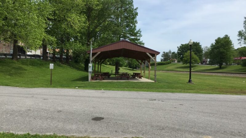 Cobden Park - Cobden, IL