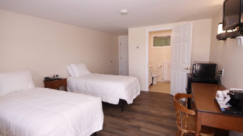 Colebrook Country Club & Motel - Colebrook, NH