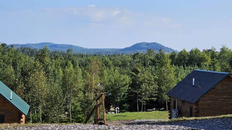 Flagpole View Cabins - Columbia Falls, ME