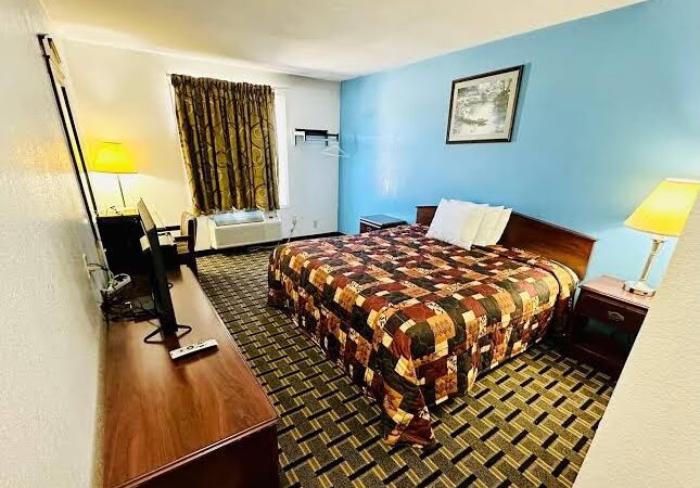 Columbus Motel - Columbus Junction, IA