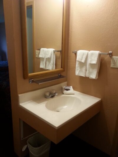 Columbus Motel - Columbus Junction, IA