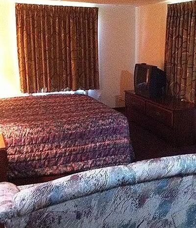 Columbus Motel - Columbus Junction, IA