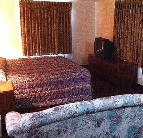Columbus Motel - Columbus Junction, IA