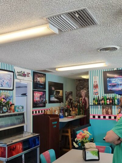 Cascade Burgers - Concrete, WA