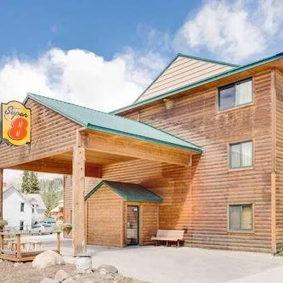 Super 8 by Wyndham Cooke City Yellowstone Park Area - Cooke City, MT