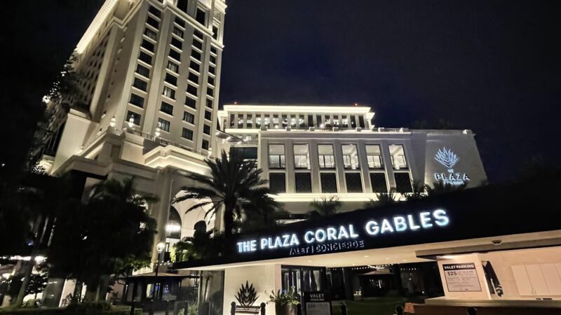 Ponce Circle Park - Coral Gables, FL