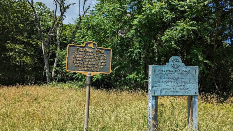 Storm King Trailhead Parking Lot - Cornwall-On-Hudson, NY