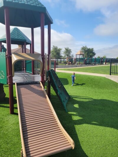 Playground Area & Splash Pad - Crest Hill, IL