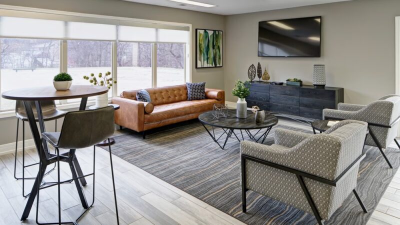 Woodlands of Crest Hill - Crest Hill, IL