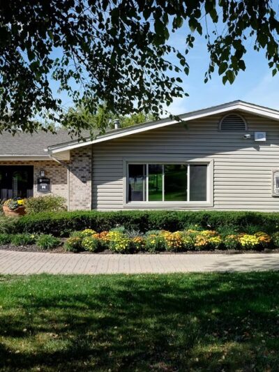 Woodlands of Crest Hill - Crest Hill, IL