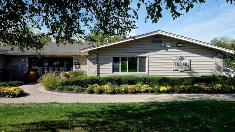 Woodlands of Crest Hill - Crest Hill, IL