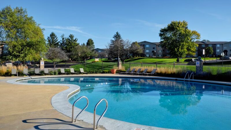 Woodlands of Crest Hill - Crest Hill, IL