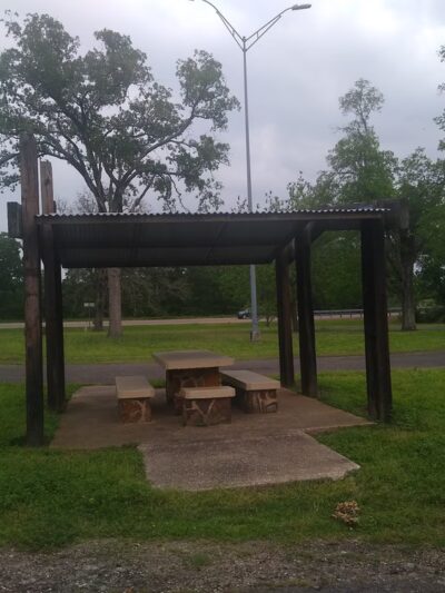 Roadside Picnic Area - Crockett, TX
