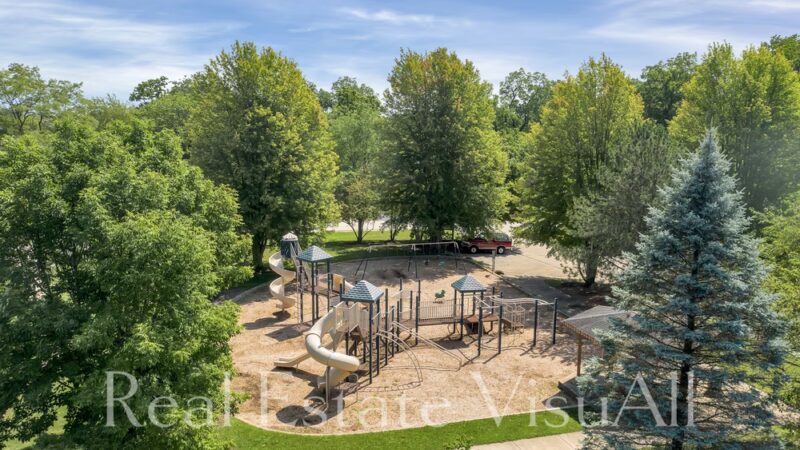 Brighton Oaks Park - Crystal Lake, IL
