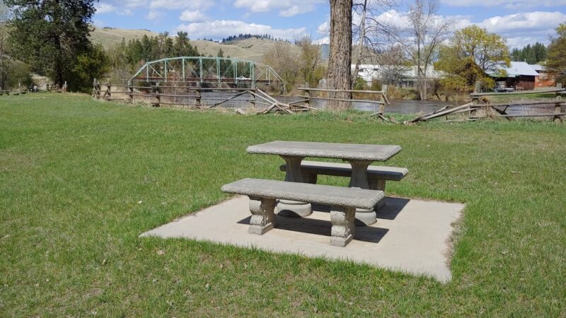 Peggy Brixner Park - Curlew, WA