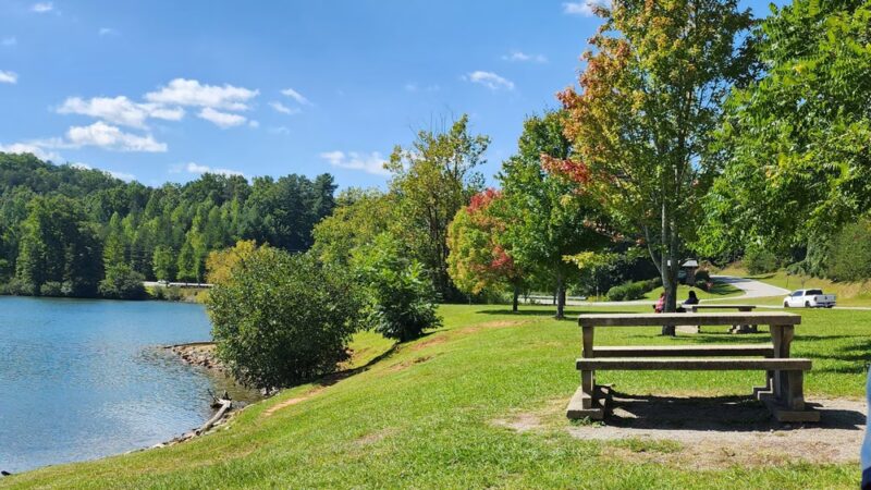 Lake Zwerner Trail and Pulloff - Dahlonega, GA