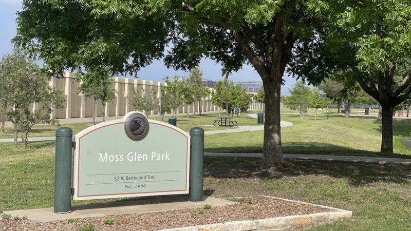 Moss Glen Park - Dallas, TX