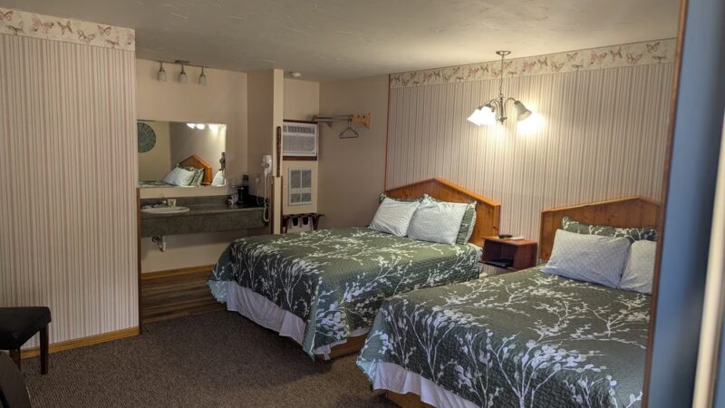 Cedar Wood Inn - Deadwood, SD