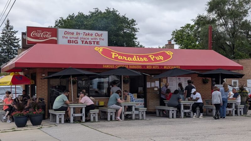 Paradise Pup - Des Plaines, IL