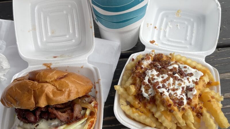 Paradise Pup - Des Plaines, IL