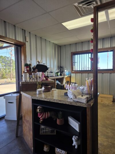 Leash Lounge Coffee Co. - Diana, TX