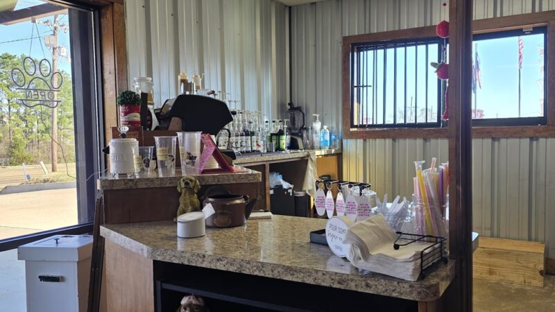 Leash Lounge Coffee Co. - Diana, TX