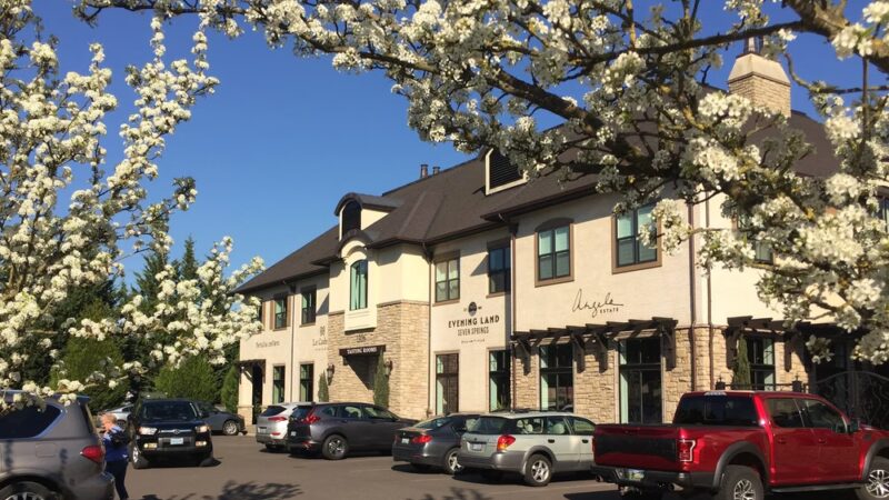 The Dundee Hotel - Dundee, OR