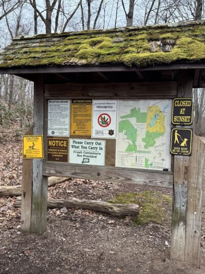 Miller's Pond State Park (Parking Lot) - Durham, CT