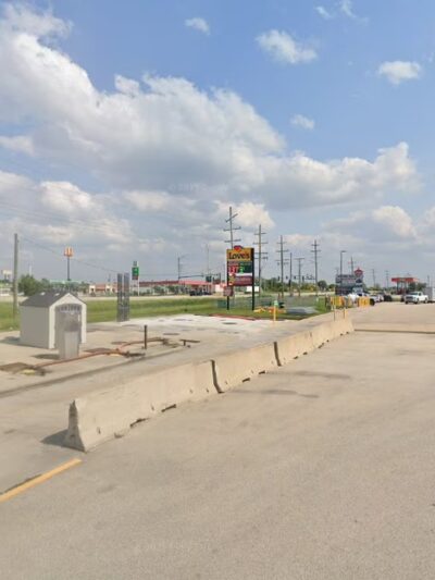 Dog Park at Love's Travel Stops - Dwight, IL