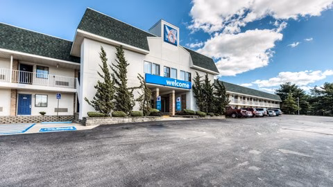 Motel 6 Niantic, CT - New London - East Lyme, CT