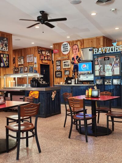 Rayzor's Dawg House - Eden, NY