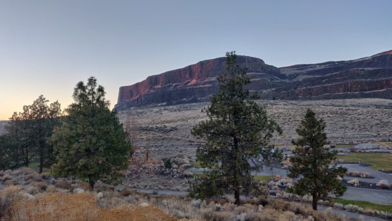 Steamboat Rock Trailhead - Electric City, WA